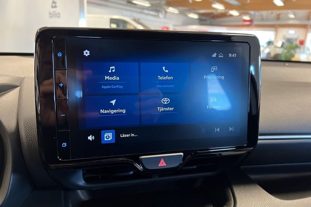 Vehicle Image 15