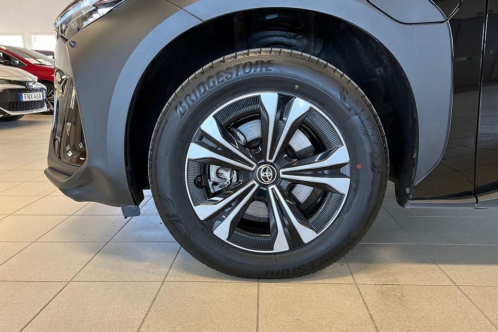 Vehicle Image 17