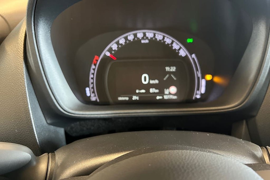Vehicle Image 16