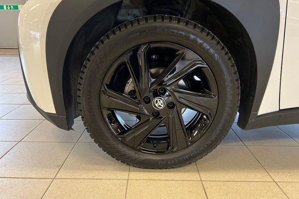 Vehicle Image 17
