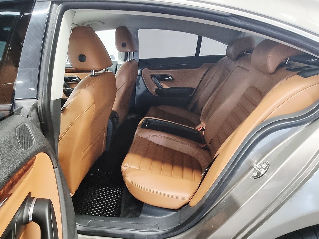 Vehicle Image 8