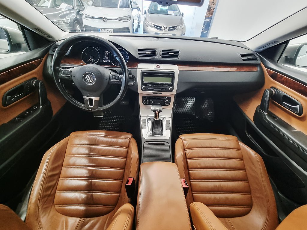 Vehicle Image 11