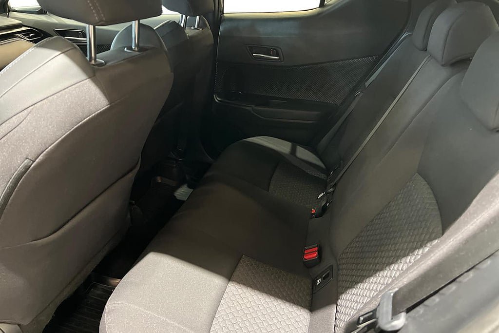 Vehicle Image 13