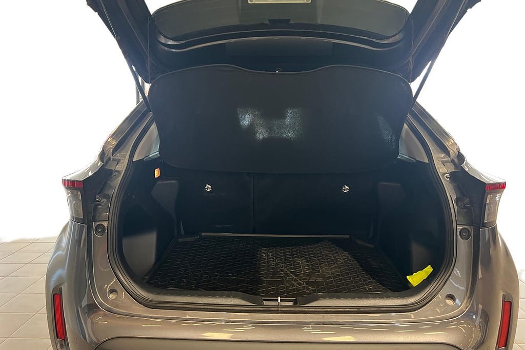 Vehicle Image 12
