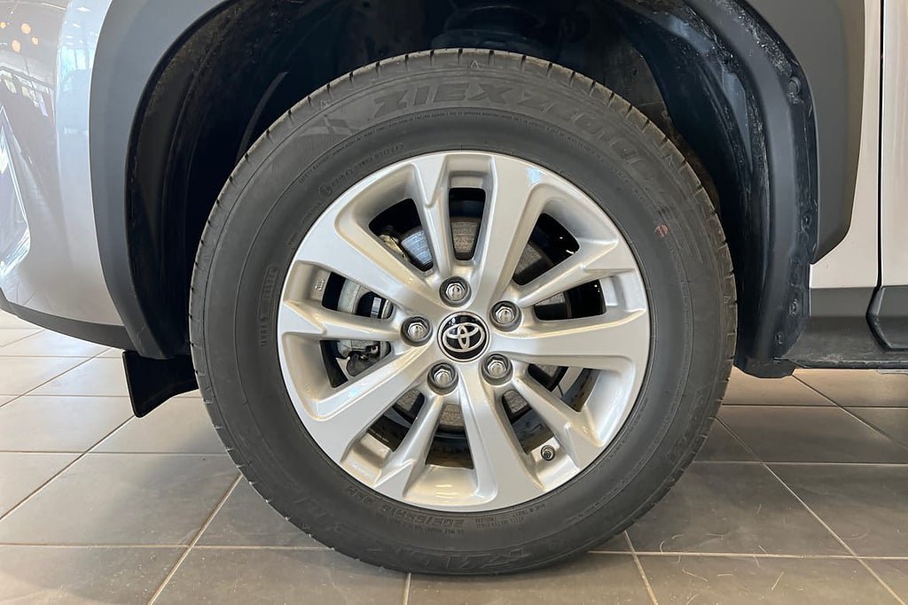 Vehicle Image 17