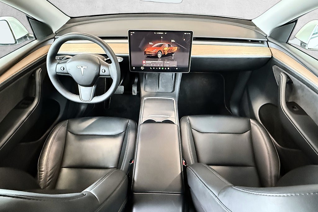 Vehicle Image 15