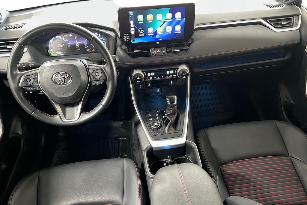 Vehicle Image 8
