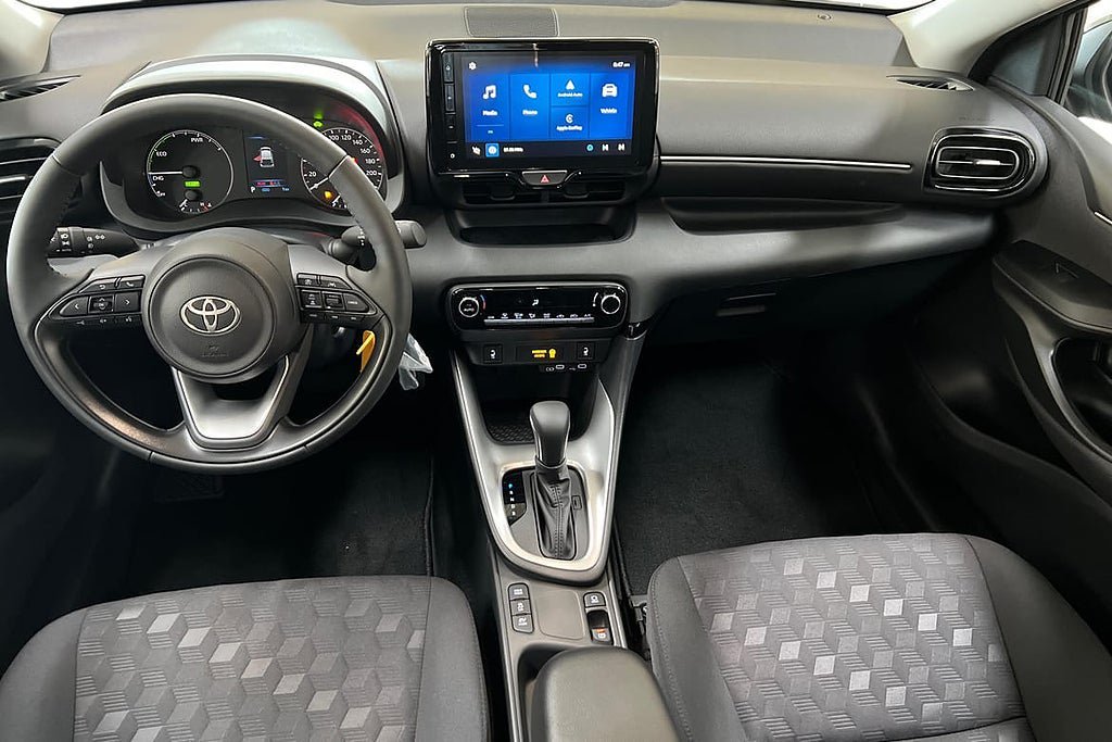 Vehicle Image 9