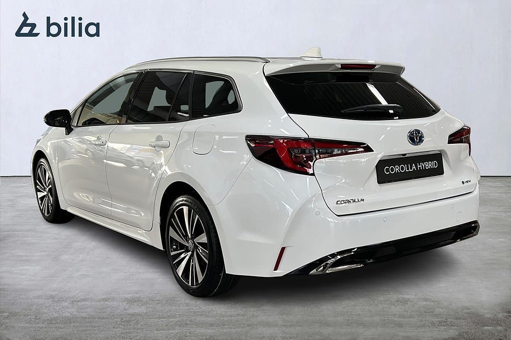 Vehicle Image 12