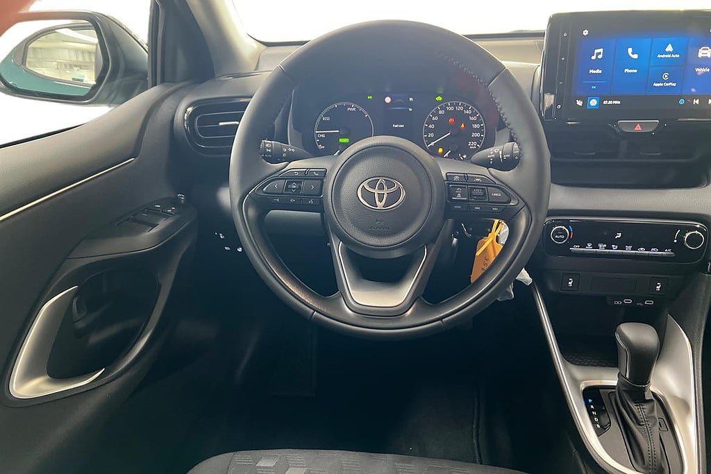 Vehicle Image 10