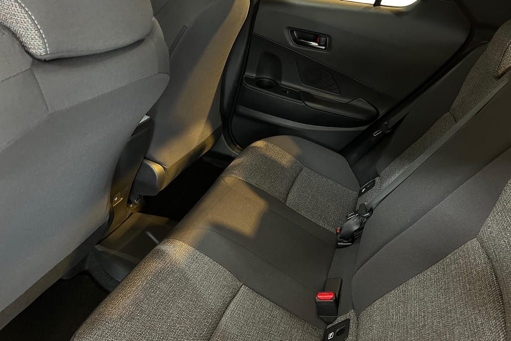 Vehicle Image 11