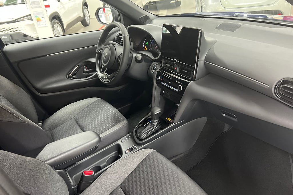 Vehicle Image 14