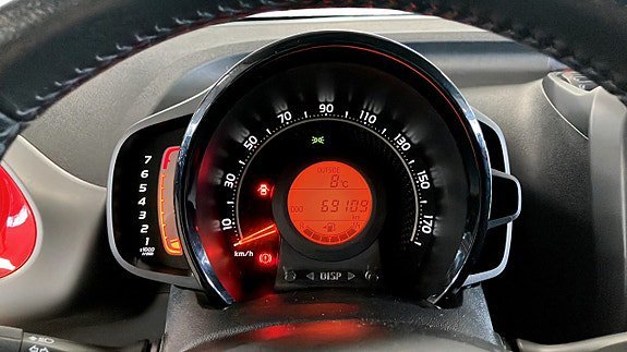 Vehicle Image 16