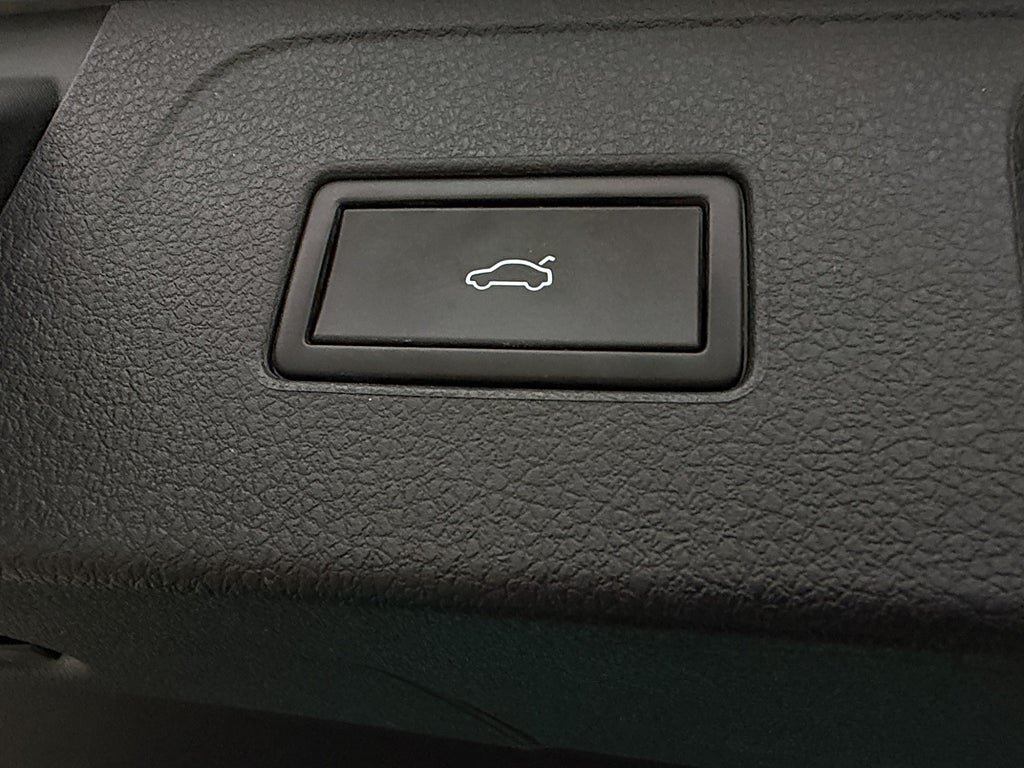 Vehicle Image 27