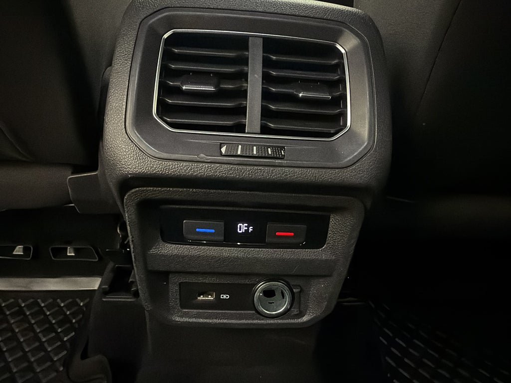 Vehicle Image 23
