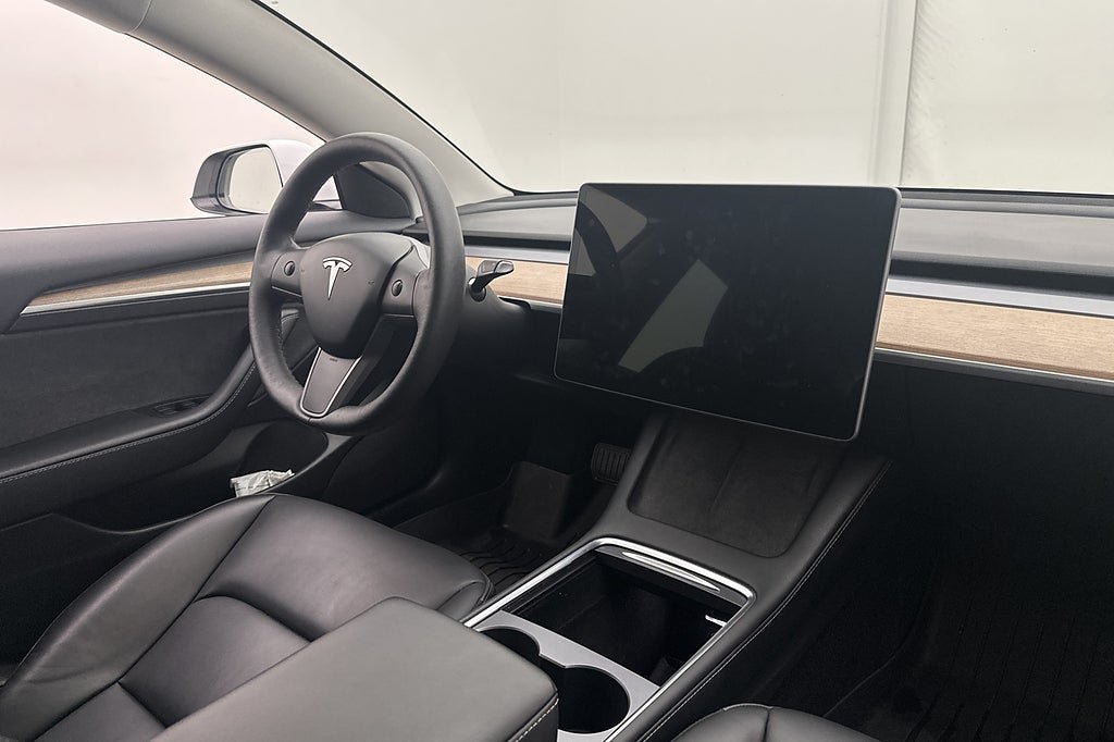 Vehicle Image 23