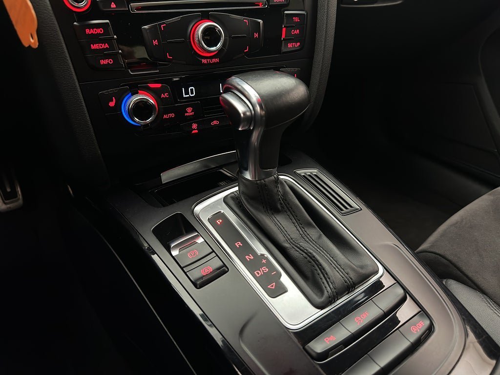 Vehicle Image 24