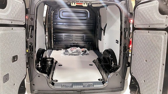 Vehicle Image 13