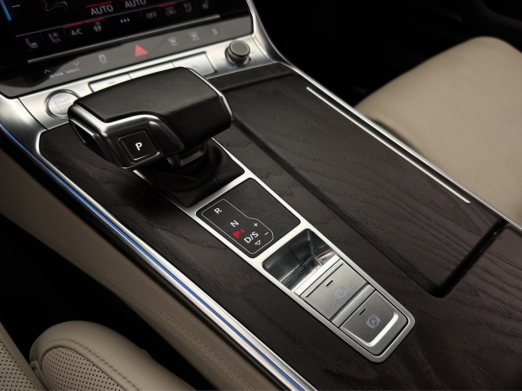 Vehicle Image 28