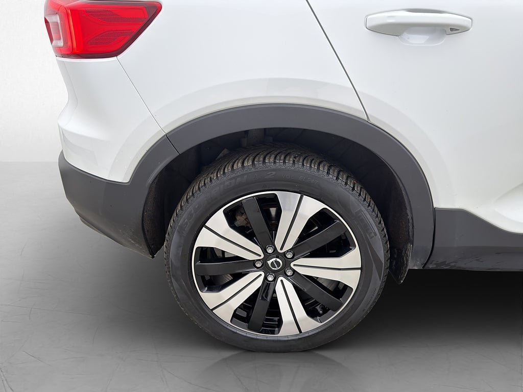 Vehicle Image 30