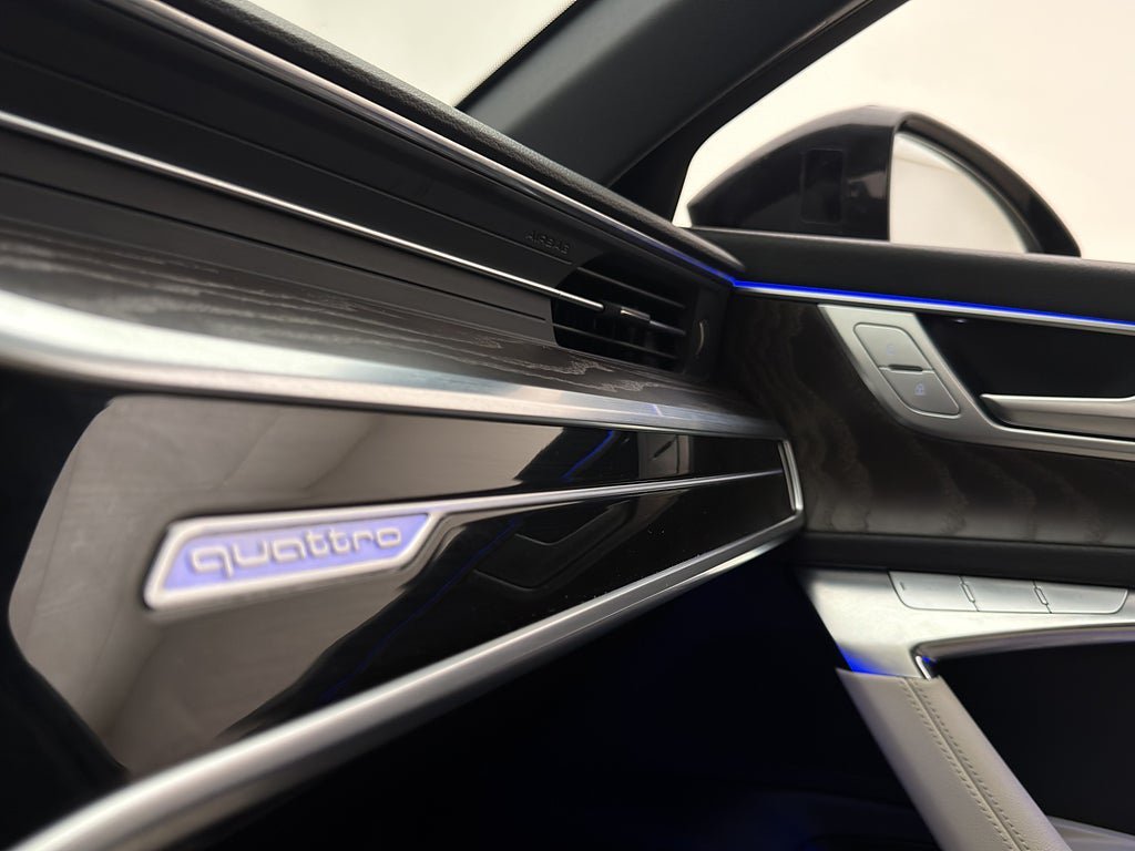 Vehicle Image 38