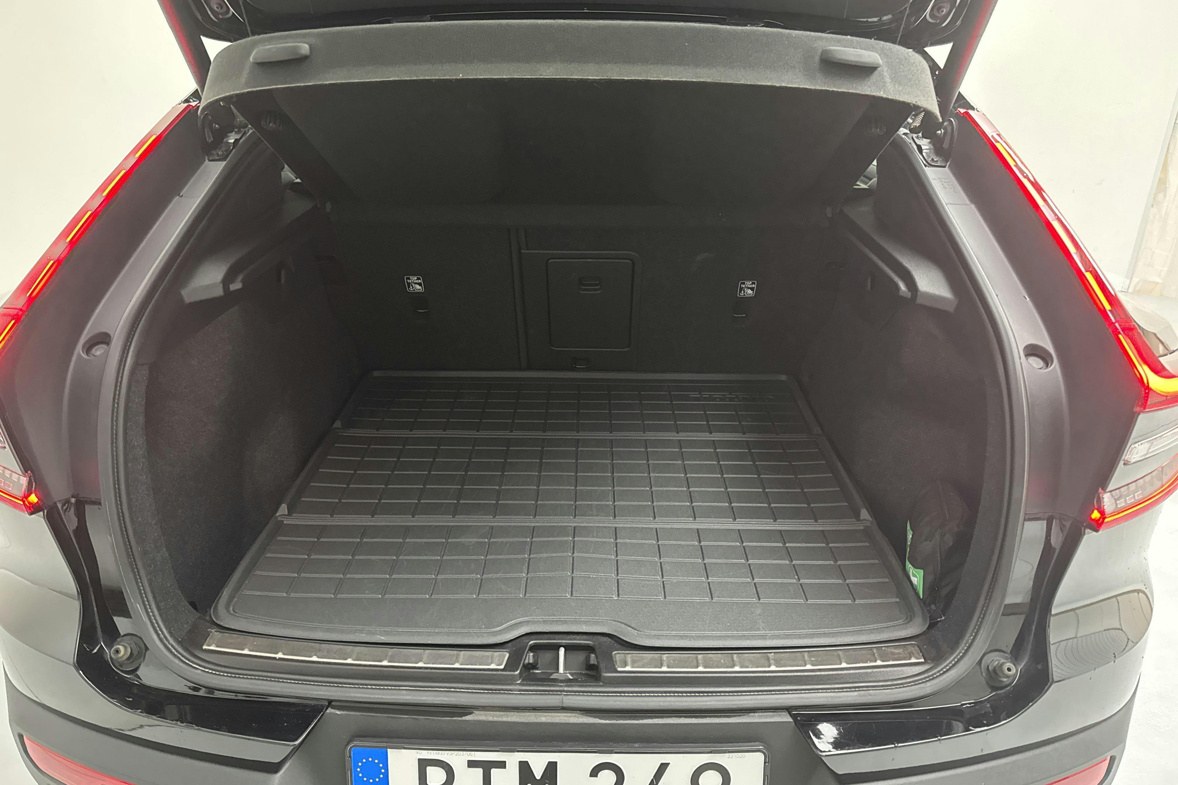 Vehicle Image 9
