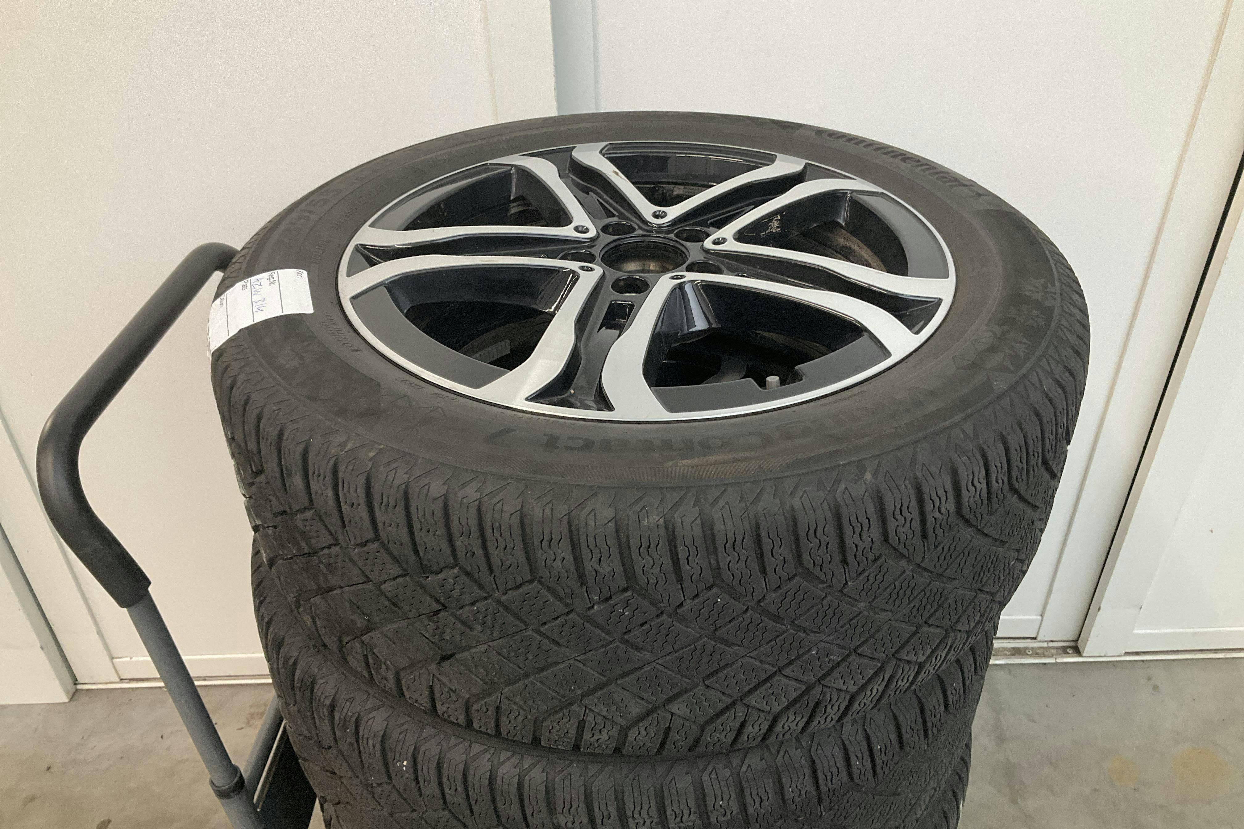 Vehicle Image 16