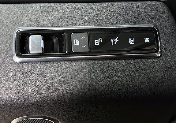 Vehicle Image 33