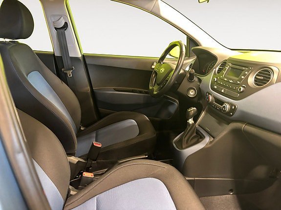 Vehicle Image 14