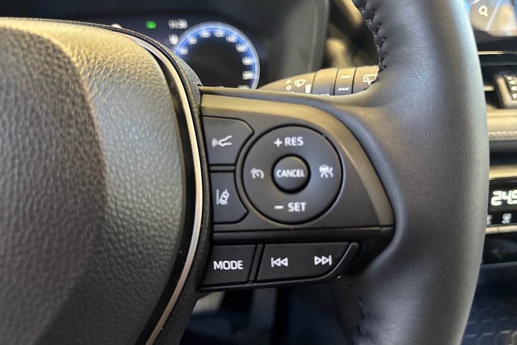 Vehicle Image 21