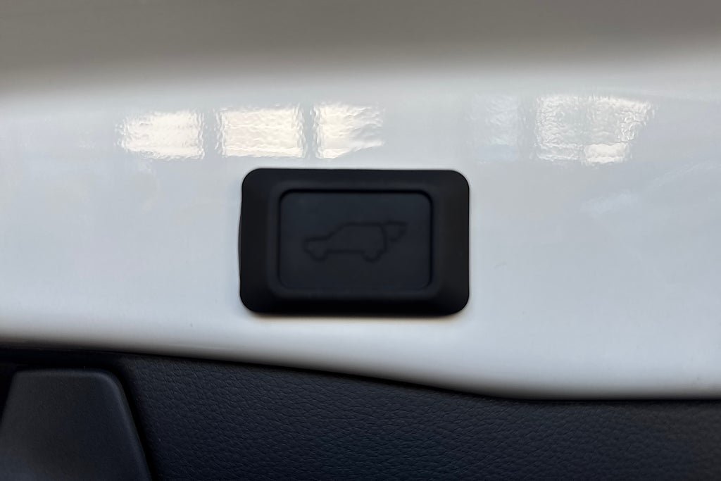Vehicle Image 24