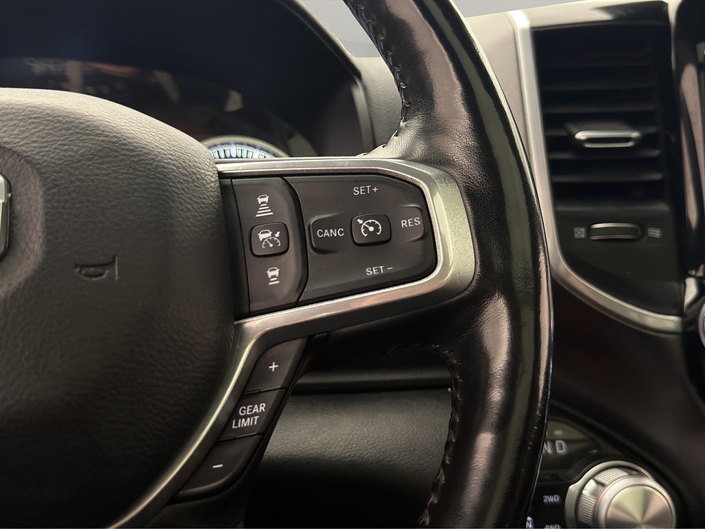 Vehicle Image 22