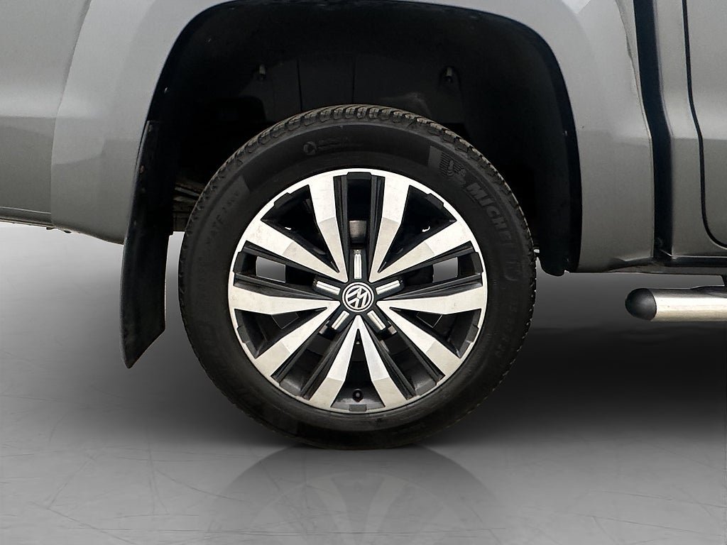 Vehicle Image 30
