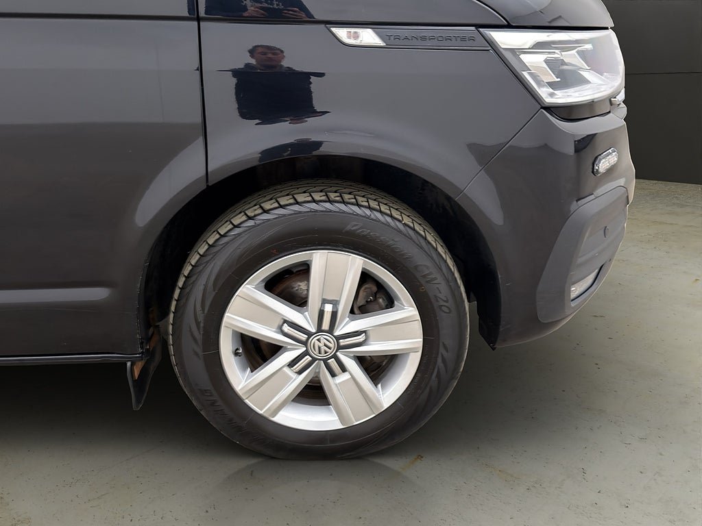 Vehicle Image 30