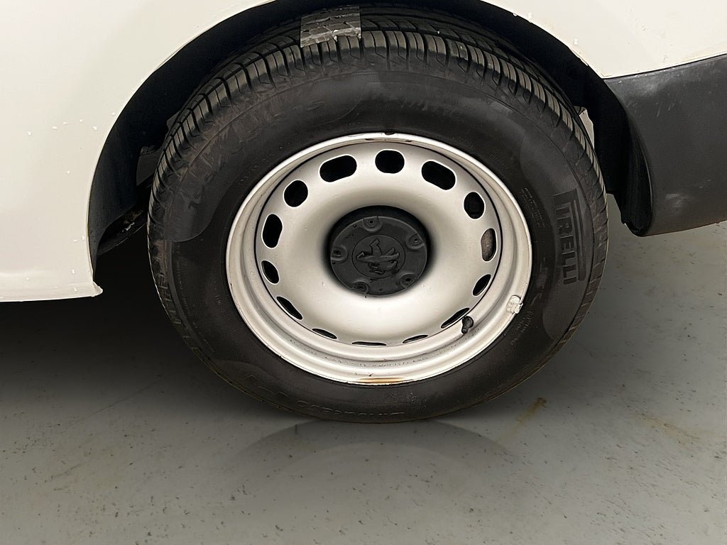Vehicle Image 28