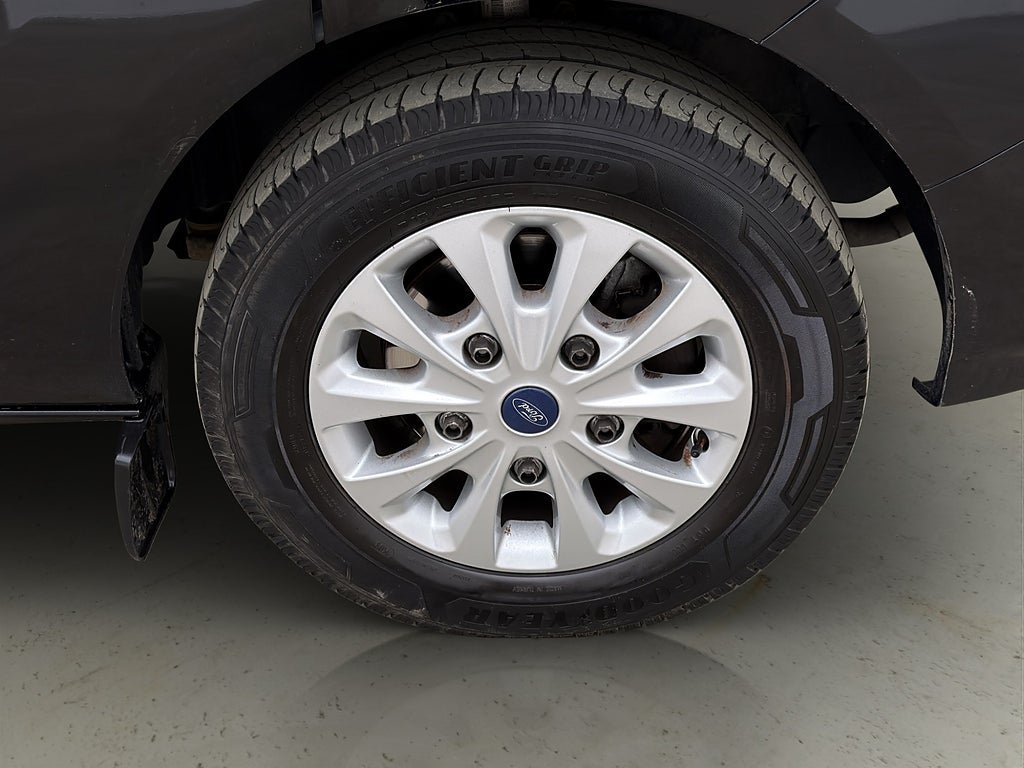 Vehicle Image 35