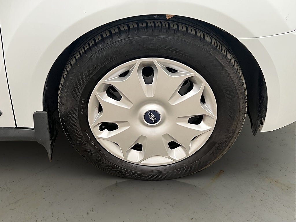 Vehicle Image 35