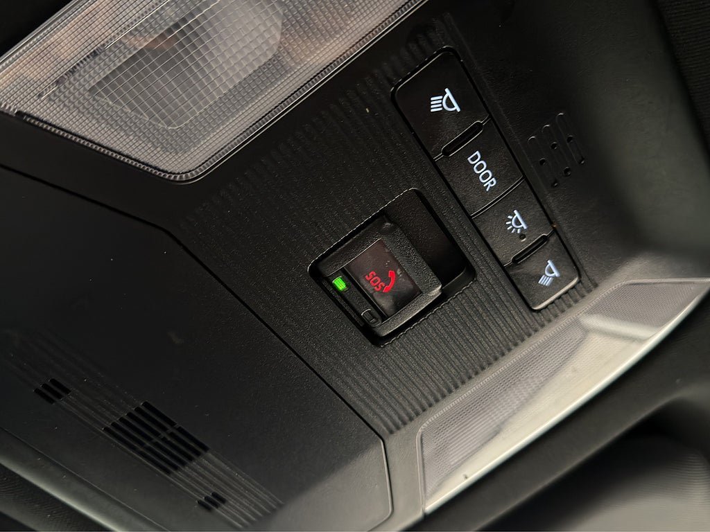 Vehicle Image 32