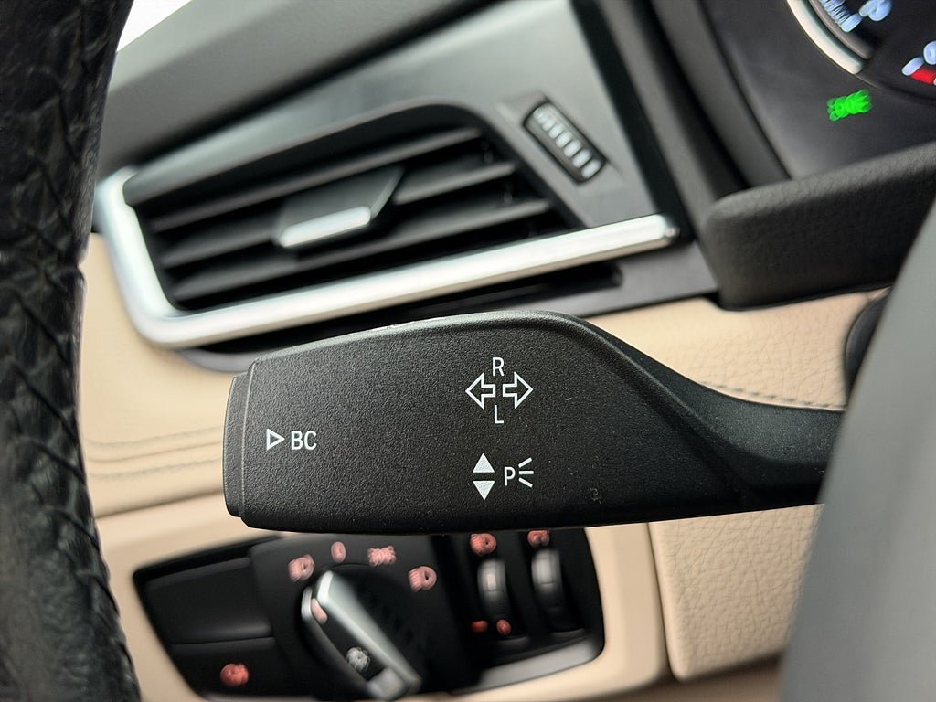 Vehicle Image 26