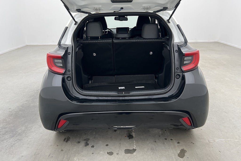 Vehicle Image 26