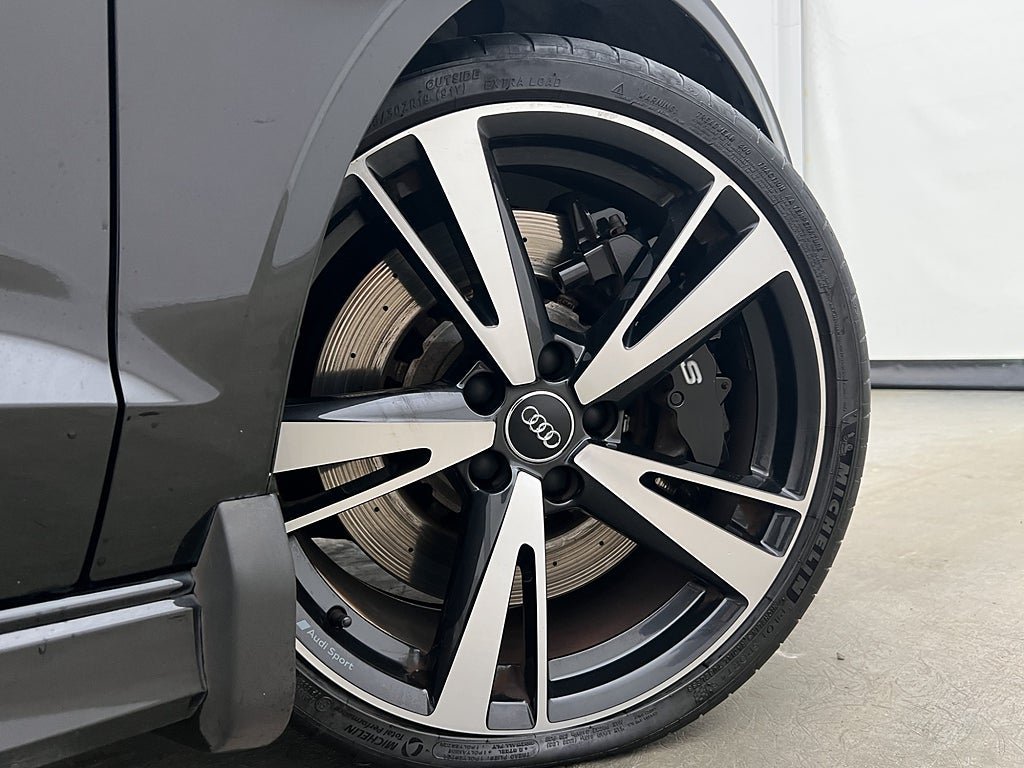 Vehicle Image 38