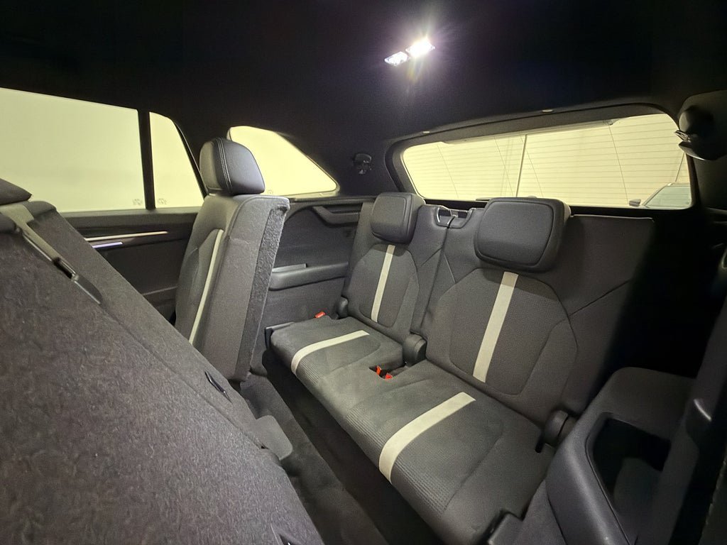Vehicle Image 30
