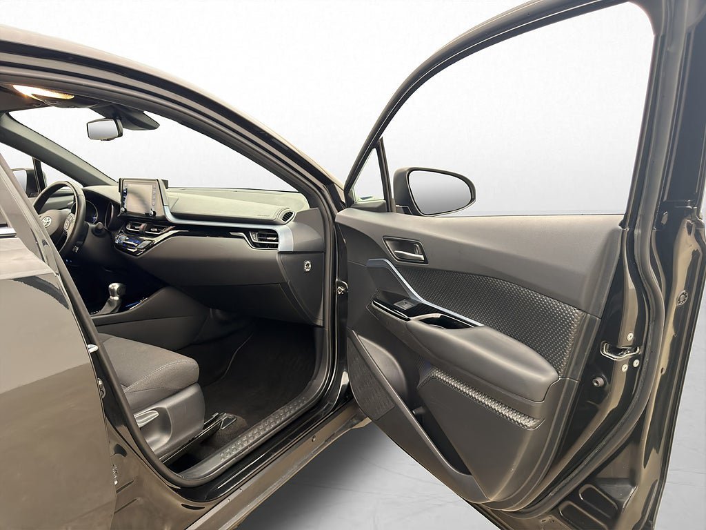 Vehicle Image 13