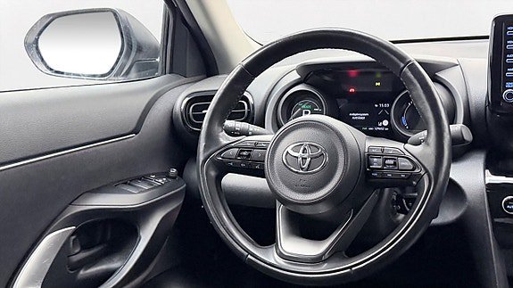 Vehicle Image 15