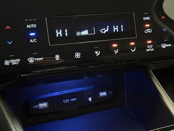 Vehicle Image 24