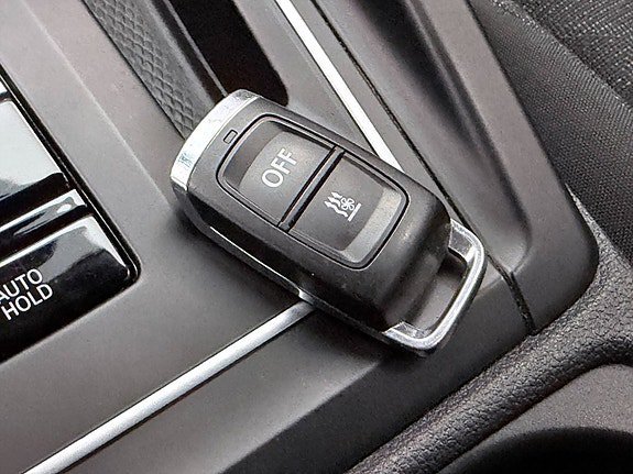 Vehicle Image 32