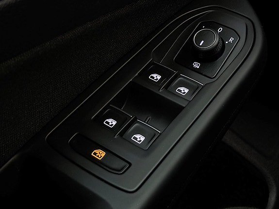 Vehicle Image 34
