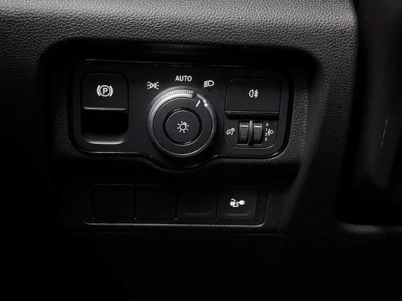Vehicle Image 27