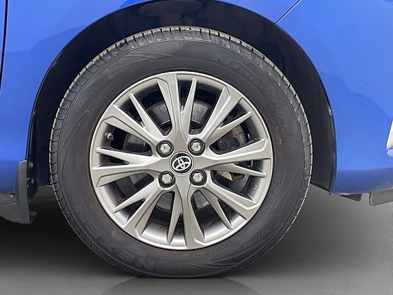 Vehicle Image 32