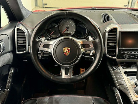Vehicle Image 10